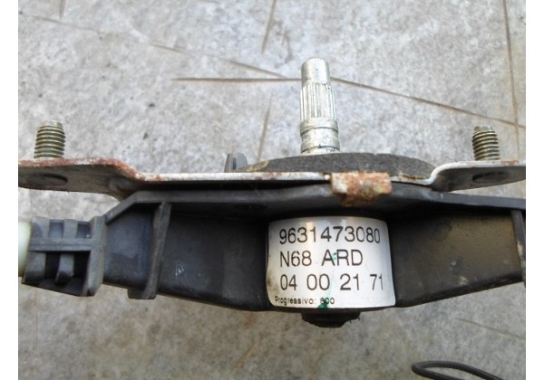 Склопідйомник лівої задньої дверки механчний Citroen Xsara Picasso, 9631473080